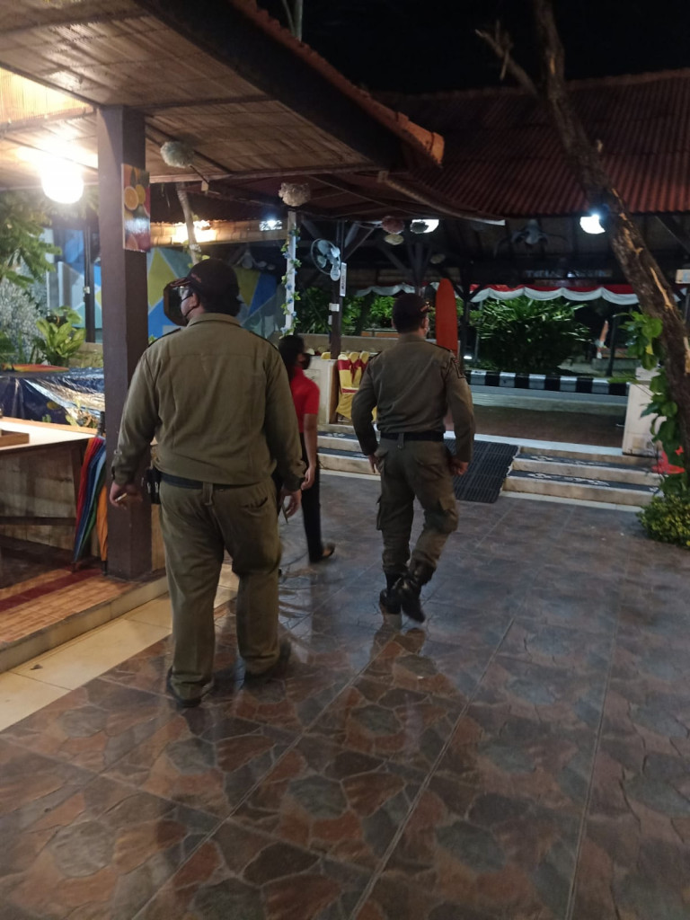 Minggu, 15 Agustus 2021 - Giat Penegakan Prokes untuk Pengendalian Penyebaran Covid-19